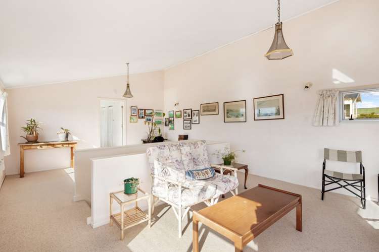 36 Lonsdale Crescent Rongotai_13