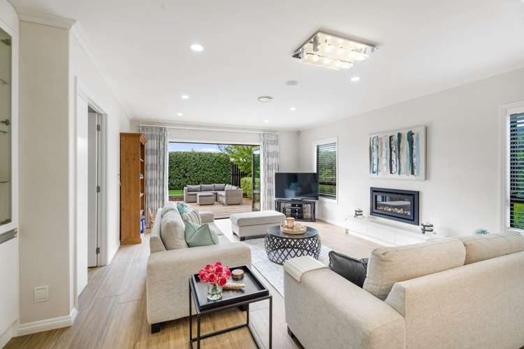 84 Intrepid Crescent Beachlands_7