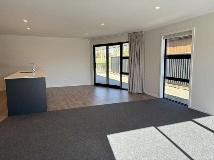 25 Wallis Drive 10126_3