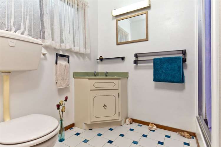 21 Puketitiro Street Glen Eden_16