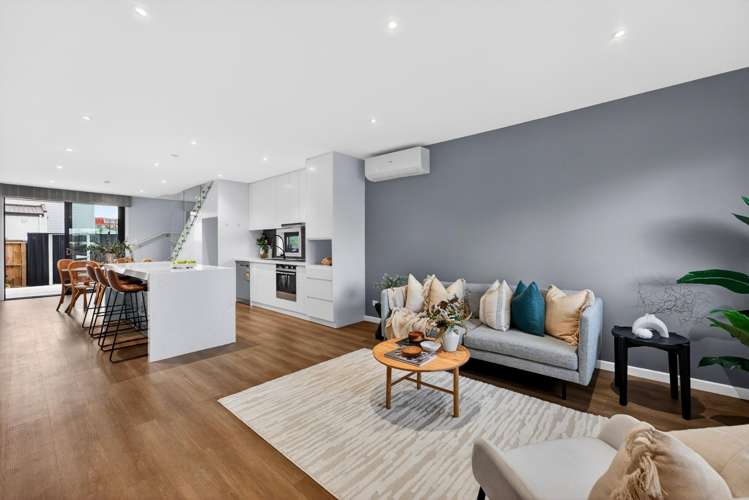 35 Otuwairoa Esplanade Opaheke_5