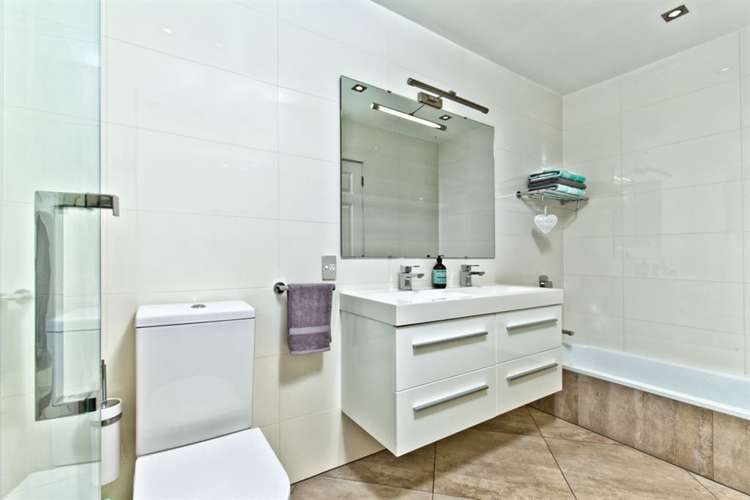 42 Williamson Avenue Belmont_17