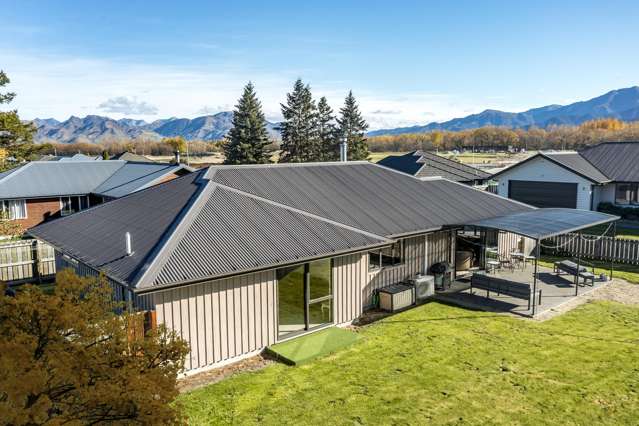 Make this special Hanmer home your own!