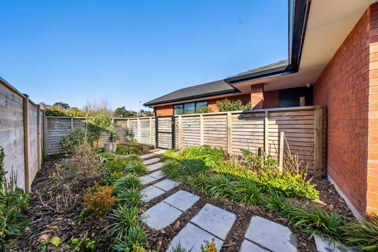 30 Martingale Drive Whitby_23