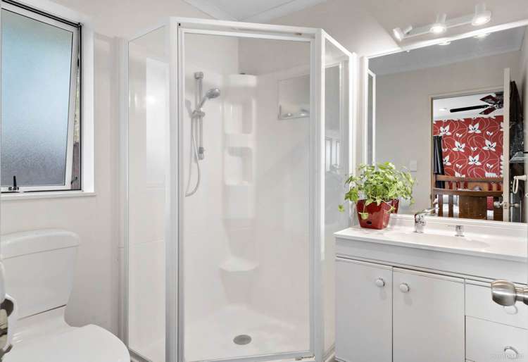 67 Lothian Brae Wattle Downs_11