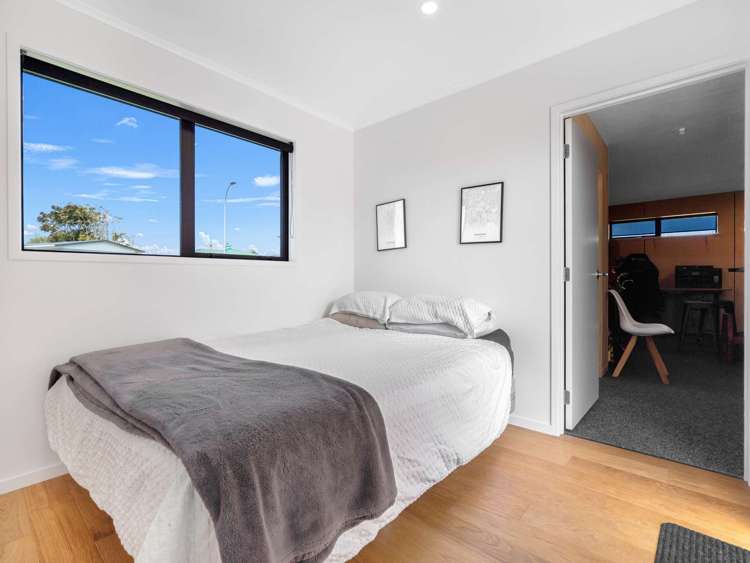 32 Sandspit Road Waiuku_16