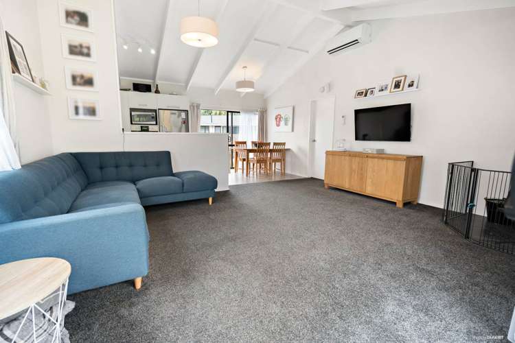 38 Seaward Place Wattle Downs_5