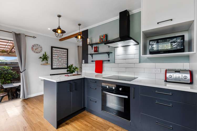 2/57 Solar Road Glen Eden_5