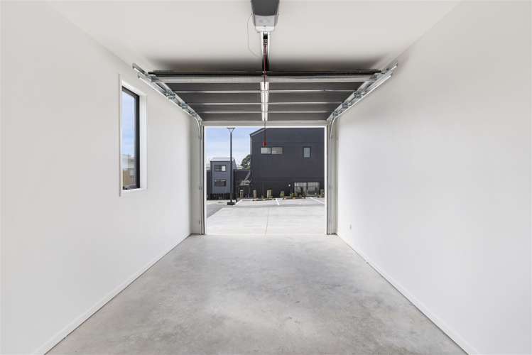 1/8 Chivalry Road Glenfield_11