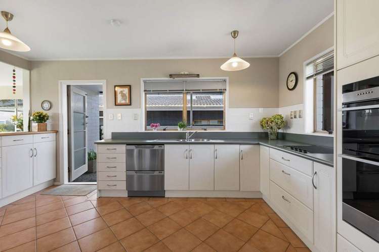 61 Rosario Crescent Red Beach_4