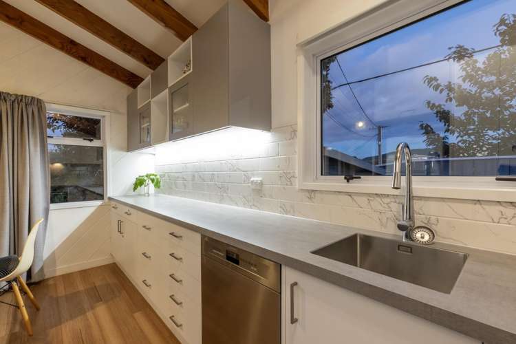 239 Rosetta Road Raumati Beach_11