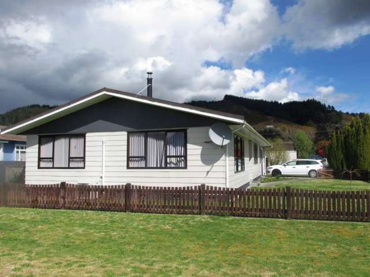 55 Church Street Reefton_16