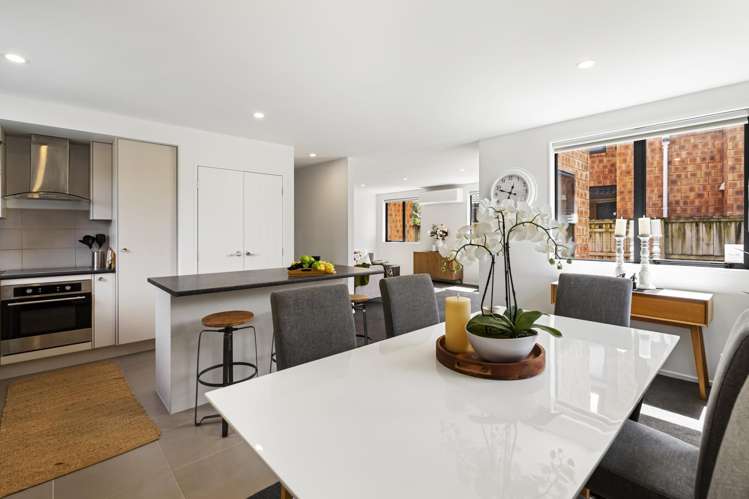 2/3a Curzon Street Onehunga_10