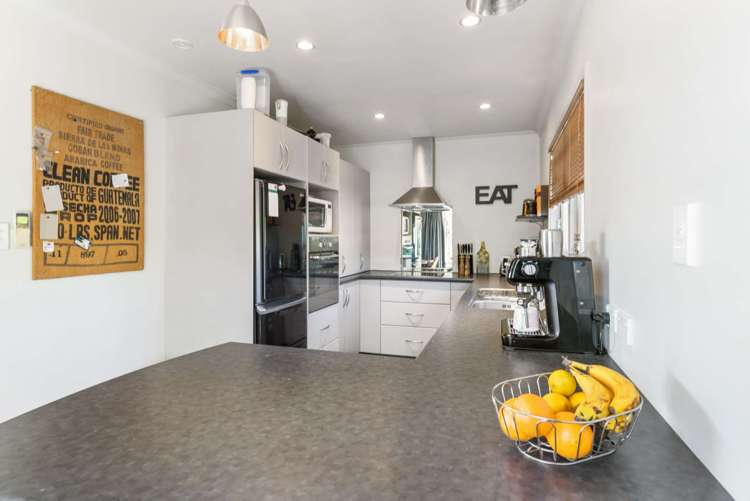 22 Kenrick Road Pukehangi_10