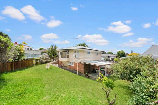 127 Reeves Road Pakuranga Heights_3