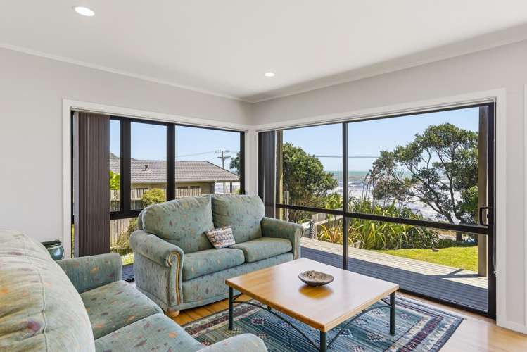 114 The Parade Paekakariki_5