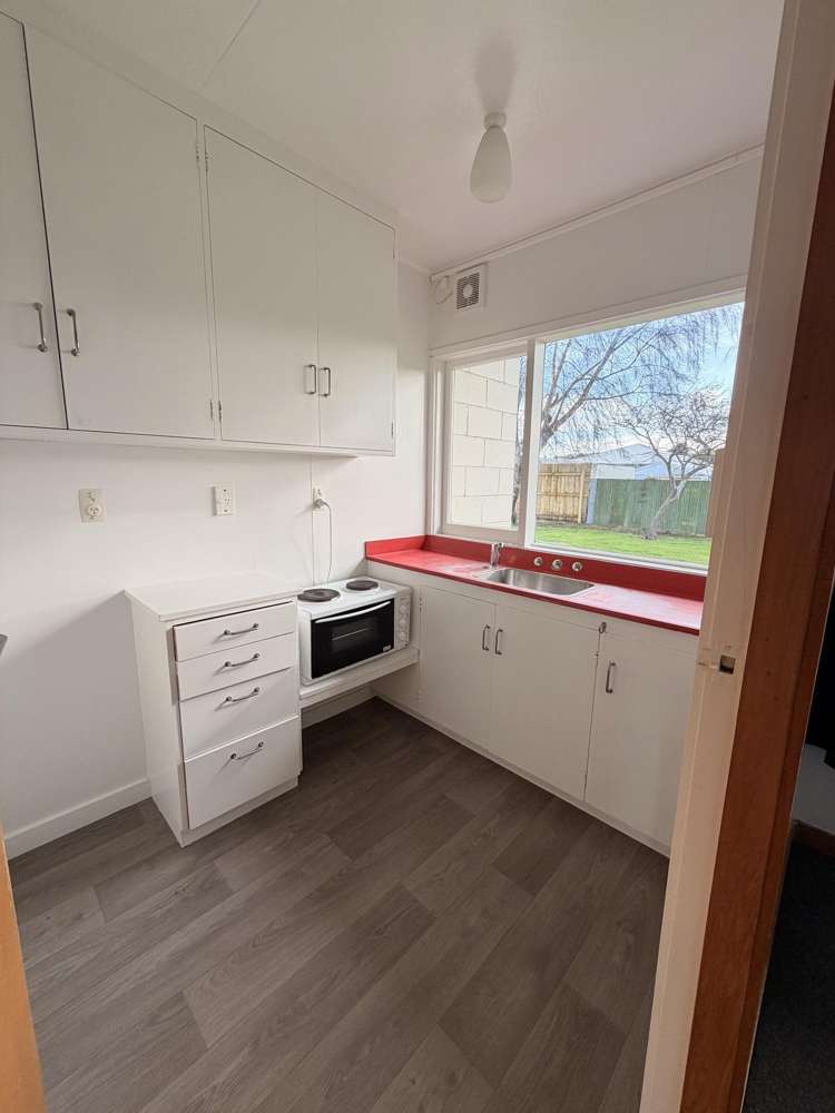 22 Avenal Street Avenal_16