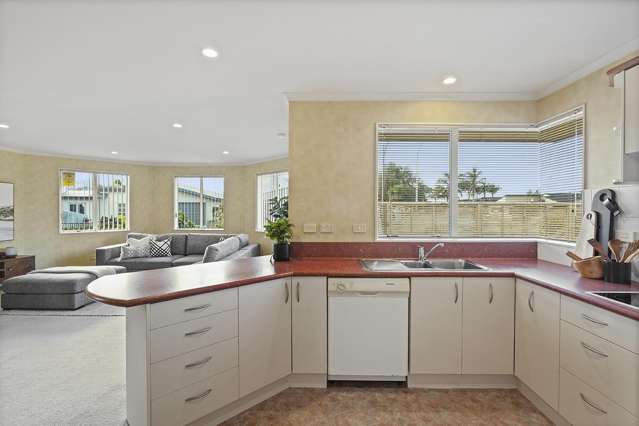 1 Kirk Close Rototuna_3