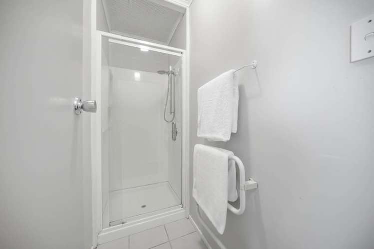 1 Cyclarama Crescent Massey_16