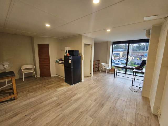 Unit A/9 Anvil Road Silverdale_3