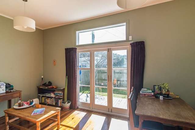 5 Toru Street Lyall Bay_2