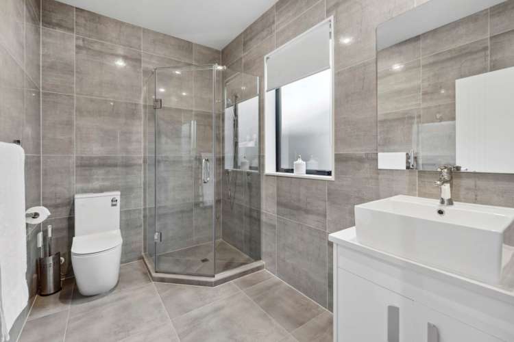 14 Lavey Road Flat Bush_25