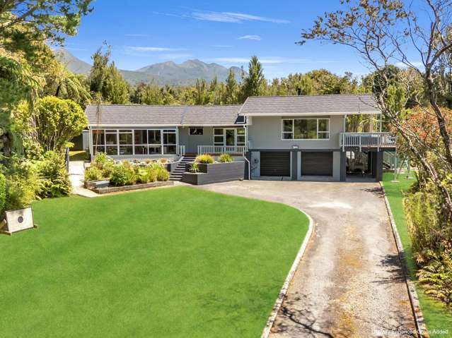 Exceptional Lifestyle - Tranquil Park-like Setting