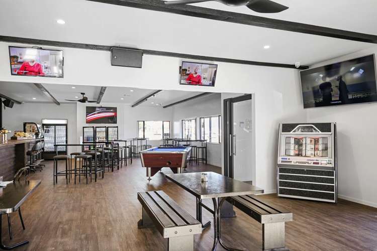 527 Sawyers Arms Road Harewood_11