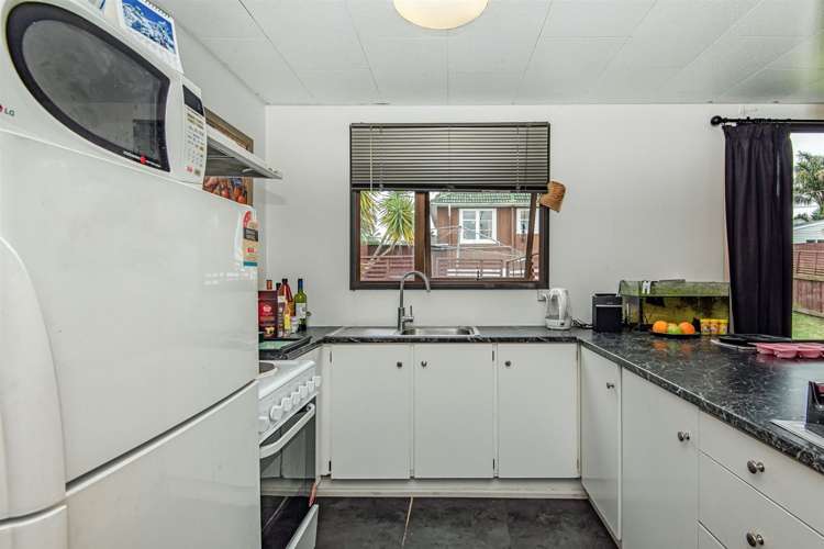 46 Philomel Crescent Bayswater_15