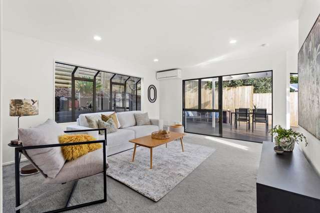 Sunny Family Gem in Double Westlake Zone