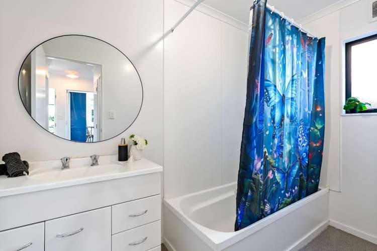 32A Horokiwi Road West Newlands_9