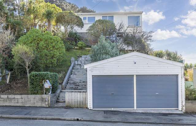 SUNNY, SPACIOUS & CLOSE TO THE BEACH