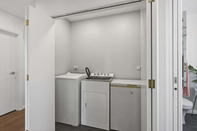 134 Tukapa Street Westown_18