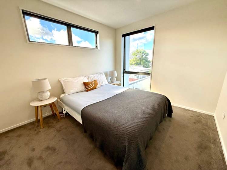  2/6 Manning Place Woolston_7