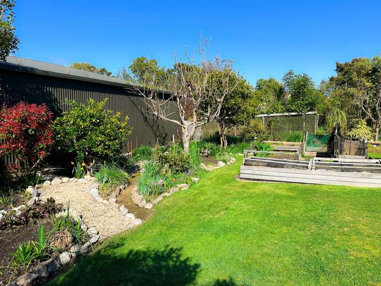 26 Cornwall Place Takaka_16