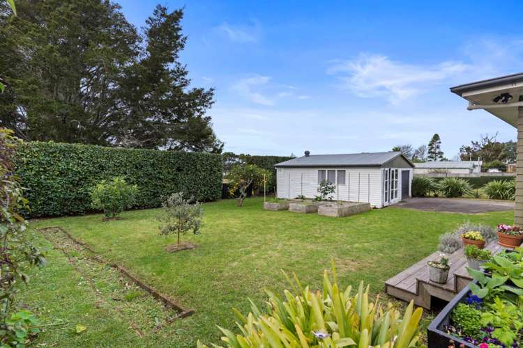 62 Cobham Crescent Kelston_13
