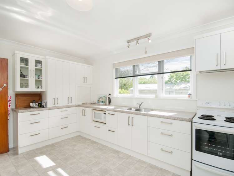 201 Caroline Place Mayfair_2