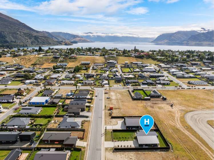 9 Swan Street Lake Hawea_24