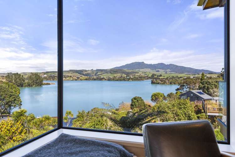 21 Point Street Raglan_15