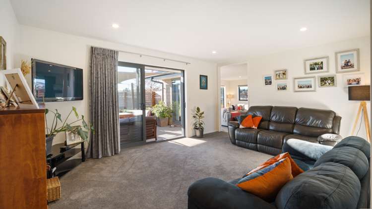 1 Fantail Avenue Amberley_9