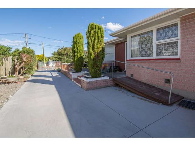 239 Shortland Street Aranui_1