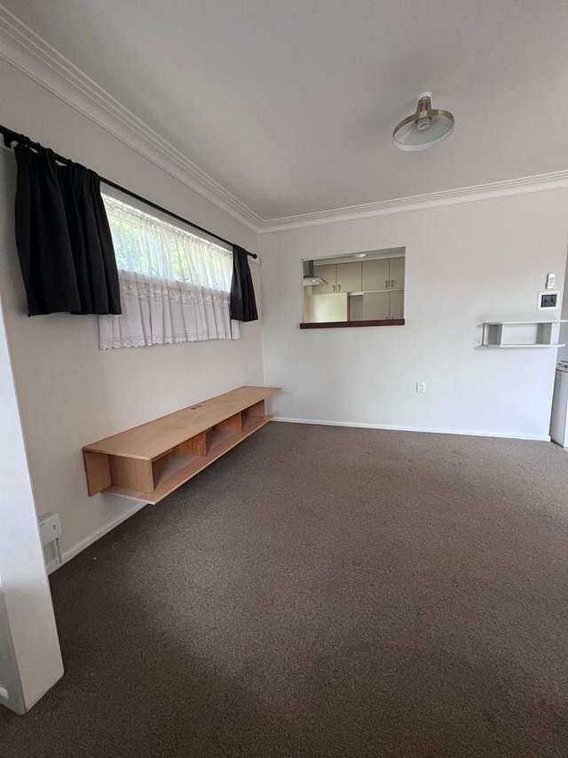 Two Bedroom Flat in Otahuhu