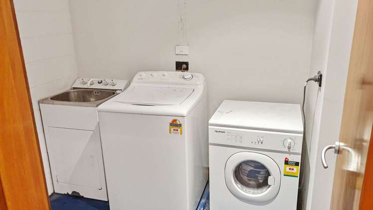 1 Bunker Way Strathmore Park_8