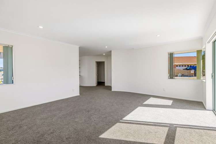 53 Kath Hopper Drive Orewa_13
