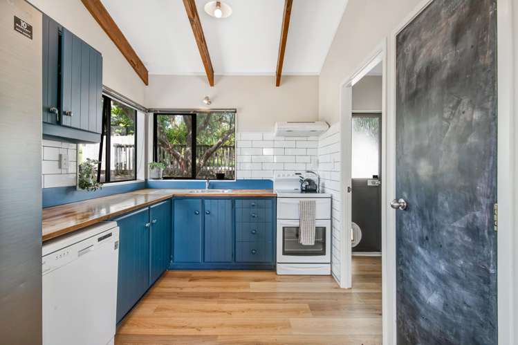 22 Moffat Road Red Beach_7