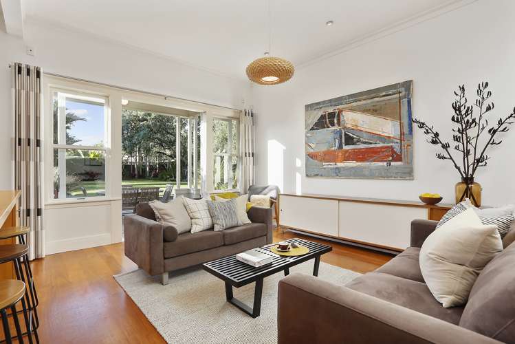 20 Ascot Avenue Narrow Neck_13