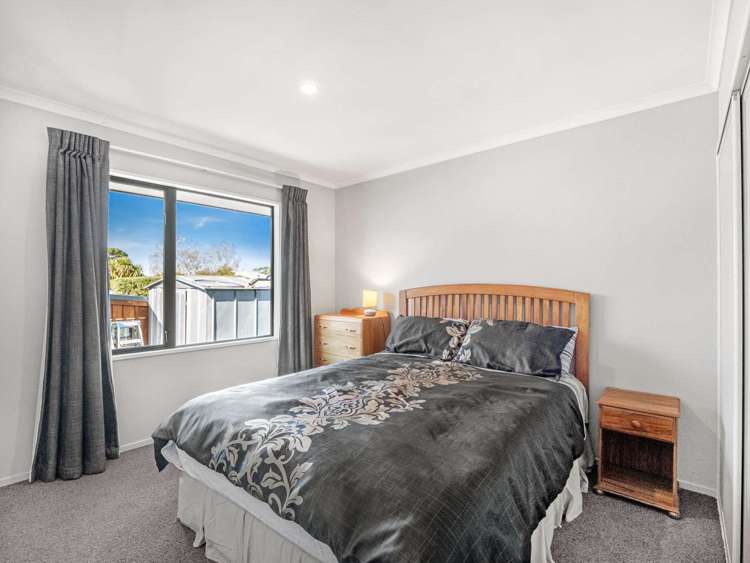 21 Collins Drive Waikuku Beach_21
