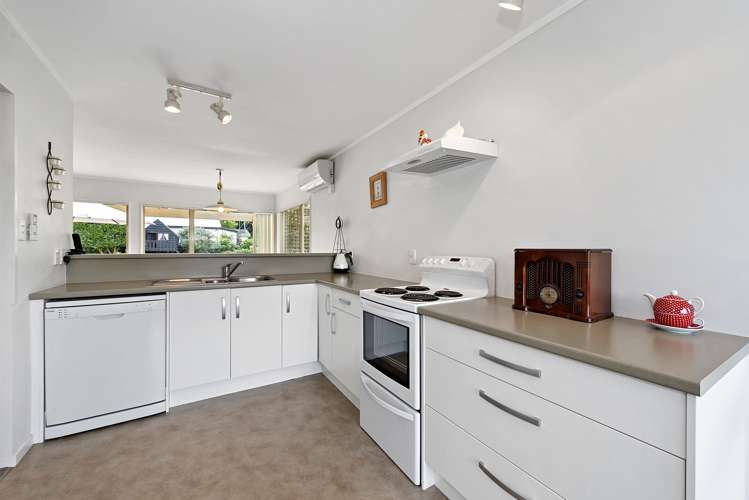 6 Cromwell Drive Fitzroy_2