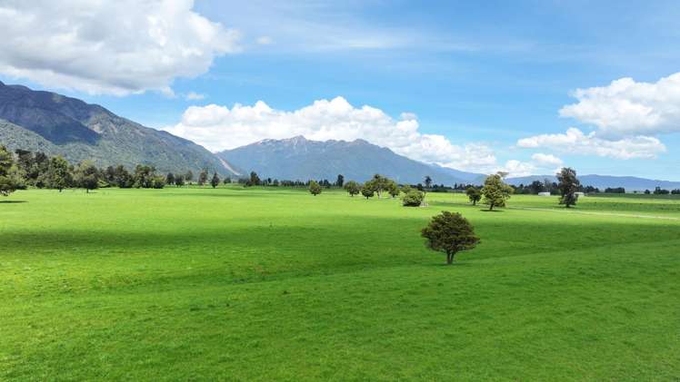 1627 Whataroa Highway Whataroa_1