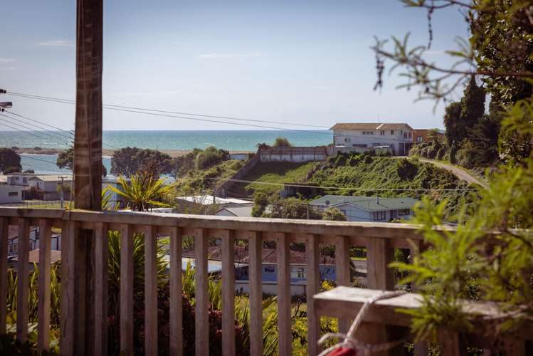 10 Church Road Maketu_11